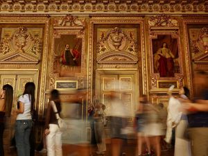Sempat Kerampokan, Apollo Gallery Museum Louvre Dibuka Lagi