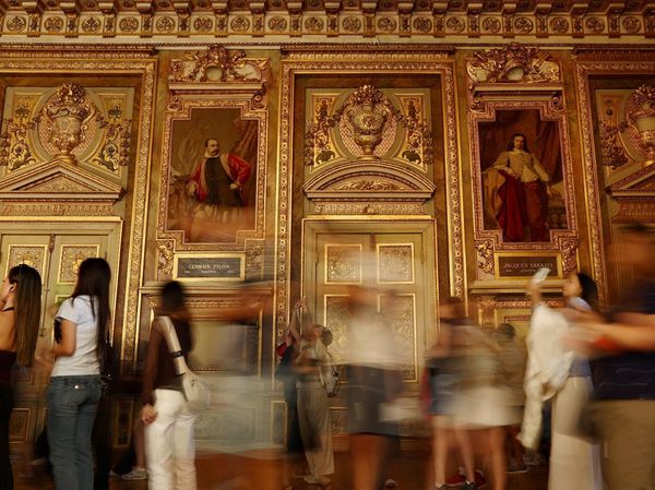 Sempat Kerampokan, Apollo Gallery Museum Louvre Dibuka Lagi