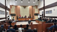 Hakim Kabulkan Eksepsi dr Tifa