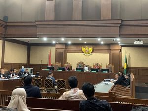 Saksi Ngaku Serahkan Duit Rp 1 M ke Eks Ketua Ombudsman Hery Susanto