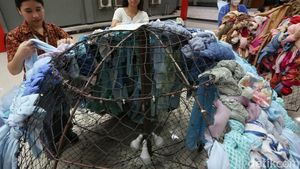 Siswa Sulap Sampah Jadi Alat Musik dan Dekorasi Panggung