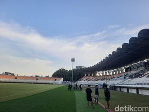 Lampu Segiri Masih Minim, Pusamania Khawatir Borneo FC Berkandang di Luar