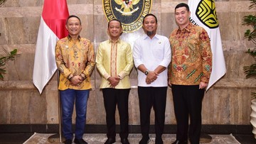 Temui Menteri ESDM, Gubernur Sulsel Usul Listrik Masuk Desa Terpencil-Pulau