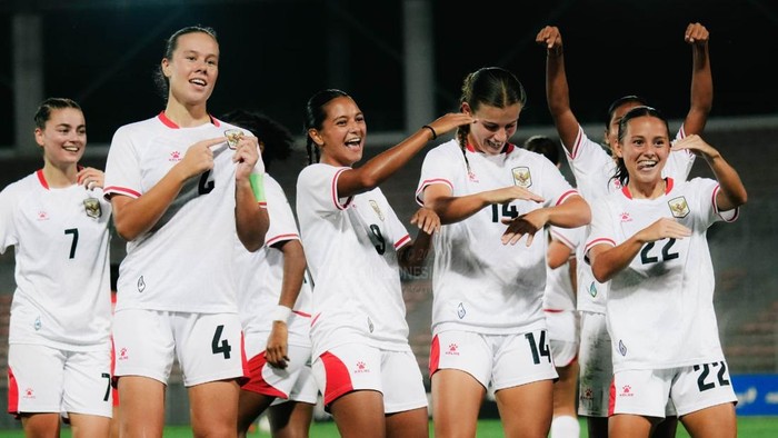 Timnas putri Indonesia berhasil menjadi juara Piala  AFF 2026. Garuda Pertiwi mengalahkan Laos 5-0 di final.