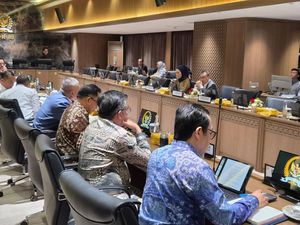 Dasco Pimpin Rapat Bareng Mensesneg-Menaker Bahas Tindak Lanjut Perpres Ojol