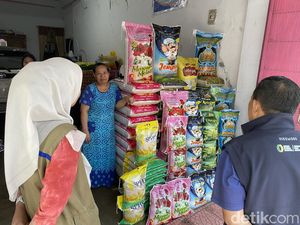 Bulog Parepare Sidak Pasar Buntut Karung Beras SPHP Berserakan di Jalan