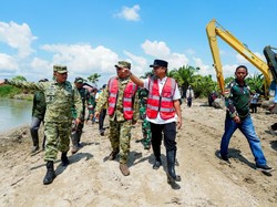 Gubernur Sulsel Bangun Tanggul 200 Meter di Sungai Rongkong demi Cegah Banjir