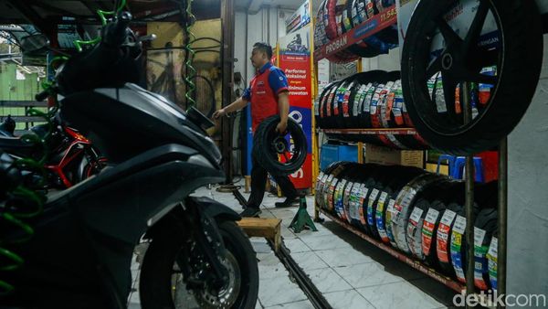 Harga Ban dan Oli Naik, Bengkel Sepi Pelanggan
