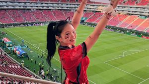 Foto YouTuber Korea yang Jadi Kontroversi, Jersey Messi Dijadikan Keset