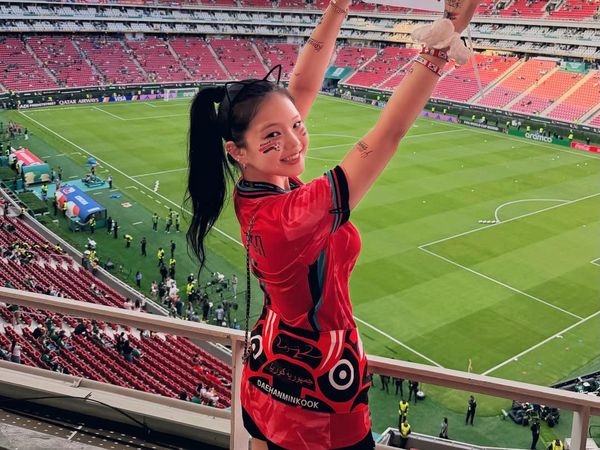 Foto YouTuber Korea yang Jadi Kontroversi, Jersey Messi Dijadikan Keset