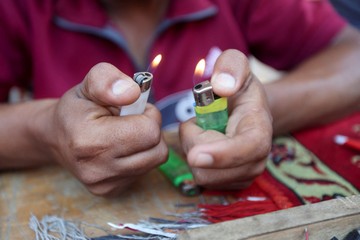 Kelangkaan Gas Ubah Korek Api Jadi Barang Berharga di Gaza