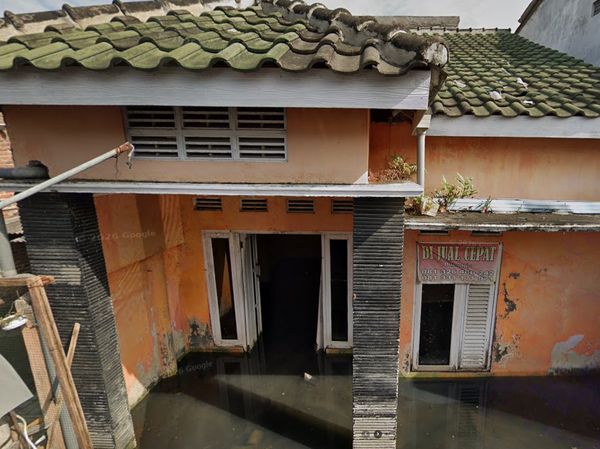 Foto: Deretan Rumah di Demak Perlahan Hilang gegara Amblas bak Dimakan Bumi
