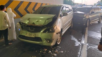 Tabrakan Beruntun di Terowongan Tol Pasar Rebo Jaktim, Lalin Macet