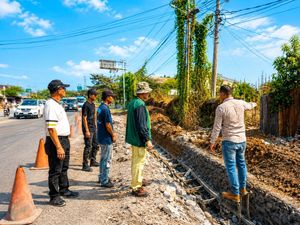 Tinjau Pembangunan Siring Jalinsum, Bupati OKU Minta Target Selesai Tepat Waktu