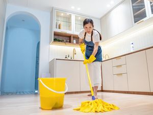 Apakah Bersih-bersih Rumah Termasuk Olahraga? Ini Kata Dokter