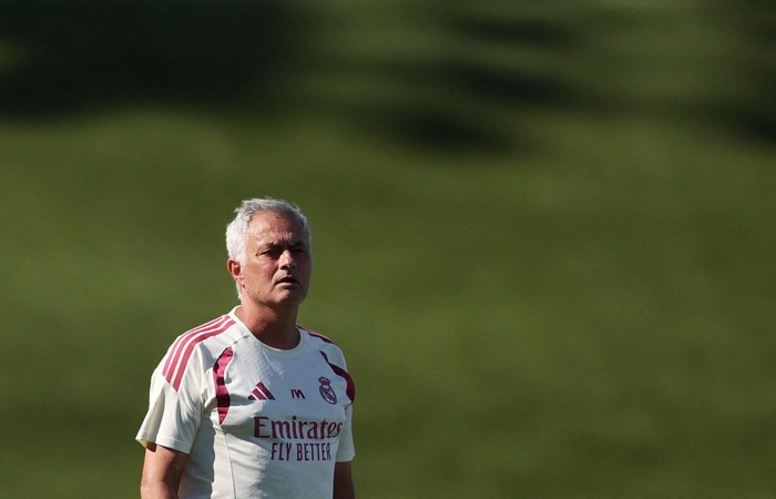 Soccer Football - Friendly - Real Madrid v AD Alcorcon - Ciudad Real Madrid, Valdebebas, Madrid, Spain - July 24, 2026 Real Madrid coach Jose Mourinho during the match REUTERS/Alejandro Martinez Velez     TPX IMAGES OF THE DAY