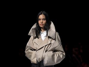 Saat Fashion Jadi Ruang Rekonsiliasi untuk Berdamai dengan Masa Lalu Pahit
