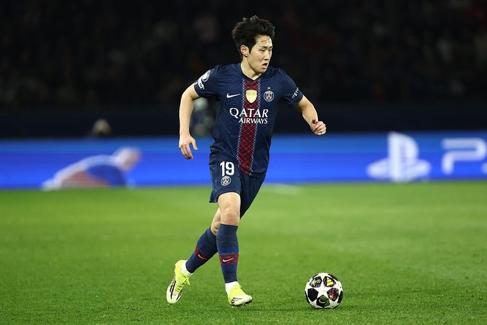 Paris, France - February 25: Lee Kang-in of Paris Saint-Germain in action during the UEFA Champions League 2025/26 League Knockout Play-off Second Leg match between Paris Saint-Germain and AS Monaco at Parc des Princes on February 25, 2026 in Paris, France. (Photo by Tnani Badreddine/DeFodi Images/DeFodi via Getty Images)