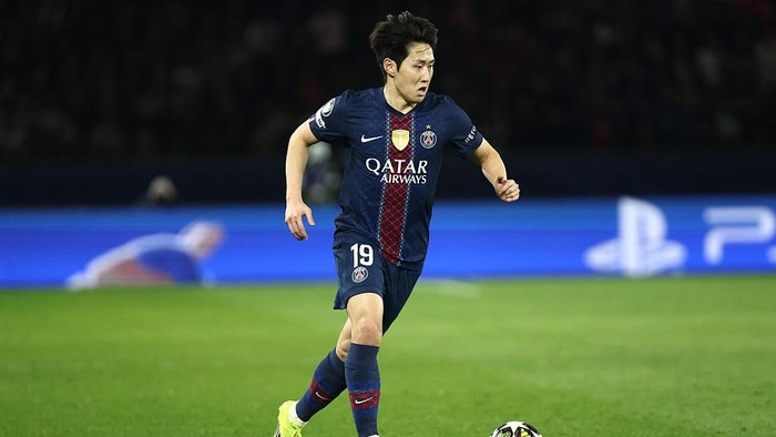 Paris, France - February 25: Lee Kang-in of Paris Saint-Germain in action during the UEFA Champions League 2025/26 League Knockout Play-off Second Leg match between Paris Saint-Germain and AS Monaco at Parc des Princes on February 25, 2026 in Paris, 