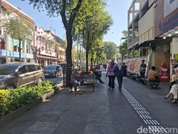 Pemkot Jogja Bakal Sikat Pelang Ilegal di Malioboro