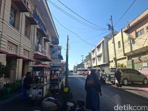 Portal Model Tombak Keraton Dipasang di 13 Jalan Sirip Malioboro