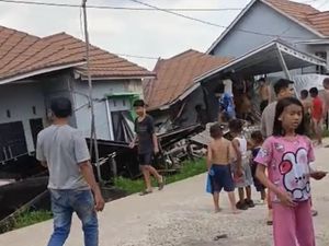 Tiga Rumah Ambruk di Banjar, Satu Orang Meninggal Dunia
