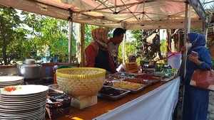 Konsep Unik Kantin di Majalengka: Makan Sepuasnya Bayar Seikhlasnya