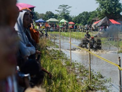 Balap Traktor 2026 di Klaten Tarik Minat Generasi Muda ke Sektor Pertanian
