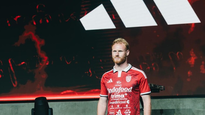 Bali United dapat jersey baru musim depan dari adidas Indonesia.