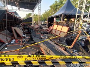 Petaka Tribun Ambruk Lukai Puluhan Orang Saat Kejurnas Drift di Purwokerto