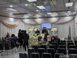 Jenazah Jubir Otorita IKN Troy Pantouw Disemayamkan di Rumah Duka RSPAD