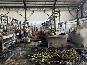 Dagangan Ludes Terbakar, Pedagang Pasar Modern BSB Ngaku Rugi Rp 300 Juta