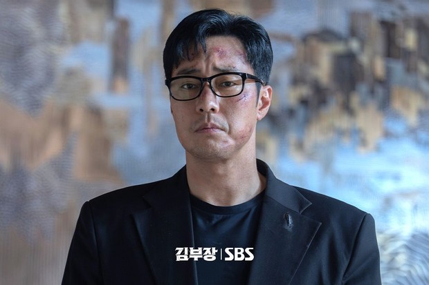 So Ji Sub sukses melangsungkan comebacknya di layar televisi melalui drama 'Agent Kim Reactivated' dengan perolehan rating menjanjikan sejak penayangan episode perdana.