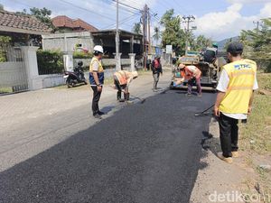Pemprov NTB Mulai Perbaiki Jalan Kediri-Kuripan, Telan Dana Rp 700 Juta