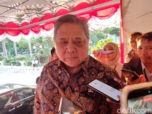 Airlangga Pastikan Mundurnya Perry Warjiyo Tak Ganggu Stabilitas Ekonomi