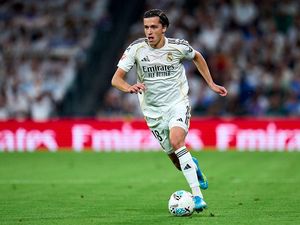Chelsea Gantian Minati Bek Kiri Real Madrid Ini