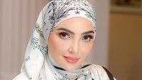 Mantap Berhijab, Ashanty Relakan Koleksi Pakaian Terdahulu
