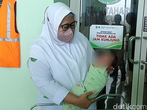Bayi Ditemukan di Teras Rumah Warga Trenggalek Diserahkan ke Dinsos Jatim