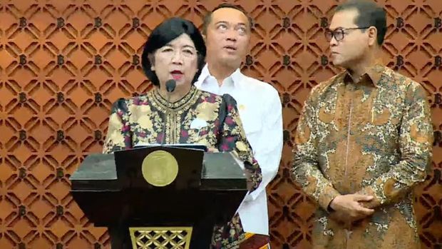 Deputi Gubernur Senior Bank Indonesia (BI), Destry Damayanti saat menyampaikan konvensi Pers mengenai Gubernur Bank Indonesia, Perry Warjiyo Mundur, di Jakarta, Senin (27/7/2026). (Dok. Istimewa)