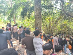 Polisi Bongkar Kuburan Pencuri Ayam, Ratusan Warga Padati Lokasi