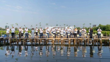 Hasil Donasi 50.000 Pengguna, Shopee Tanam 2.000 Bibit Mangrove di Jakarta