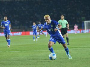 Duel Persib Vs DPMM FC: Menanti Magis Ikhwan Tanamal