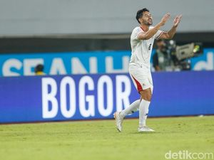 Pelatih Persib Ungkap Sandy Walsh Cedera saat Bela Timnas Indonesia