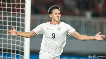 Indonesia Vs Kamboja: Mitchell Baker Hat-trick, Timnas Unggul 4-1!
