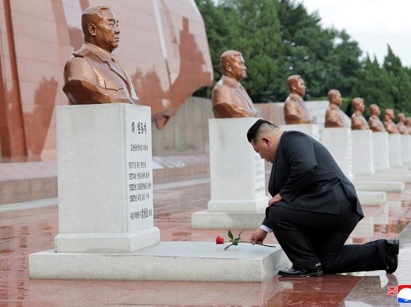 Kim Jong Un Ziarah ke Makam Pahlawan Jelang Hari Gencatan Senjata Korea