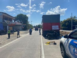 Pemotor Asal Parepare Tewas Usai Tabrak Truk Parkir di Badan Jalan Barru