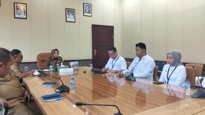 Dipanggil Bupati Kobar, PLN Janjikan Listrik Kembali Normal Agustus