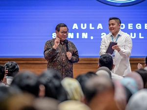 Pramono Temui Seskab Teddy, Nostalgia dengan Pegawai Setkab