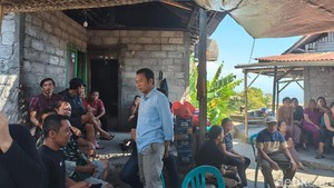 Anak Pencuri Ayam yang Tangisi Jasad Ayahnya Kini Bisa Tersenyum