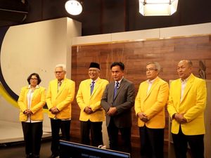 Tokoh Nasional-Pelaku Industri Berkumpul di Seminar Wisuda UT